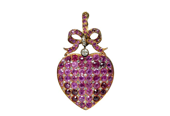 Empress Eugenie's 5 jewelry pieces at the Louvre - The French Jewelry Post  by Sandrine Merle