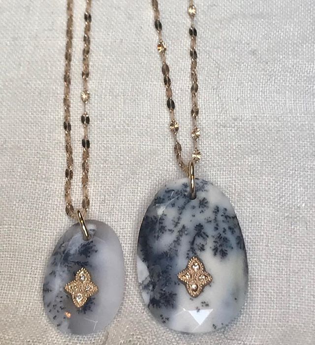 ❤️ the new pendants @pascalemonvoisin #dendriticagate 
__________
#frenchjewelry #pascalemonvoisin #successful #myparis #blackandwhite #mineralogy #rockcollector #agatejewelry