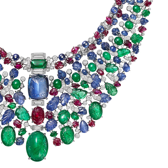 The sublime shapes of the high jewellery pieces by Cartier